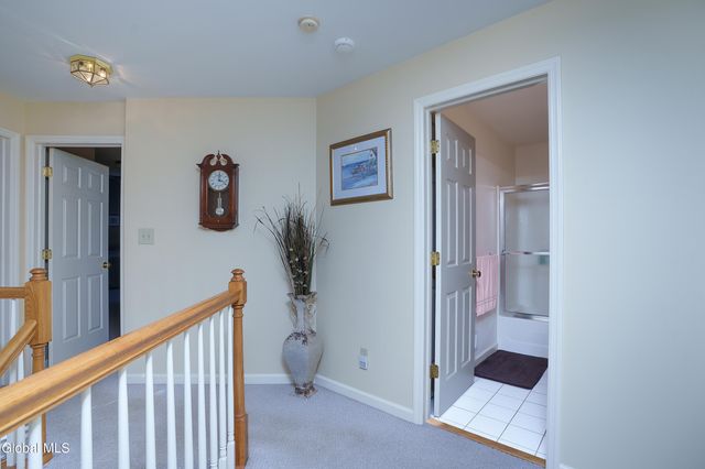 7 Edward Drive, Sand Lake, NY 12196