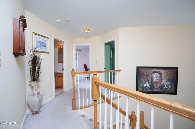 7 Edward Drive, Sand Lake, NY 12196