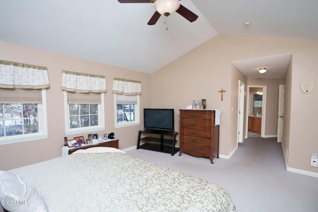 7 Edward Drive, Sand Lake, NY 12196