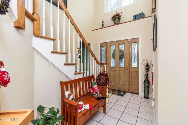 7 Edward Drive, Sand Lake, NY 12196