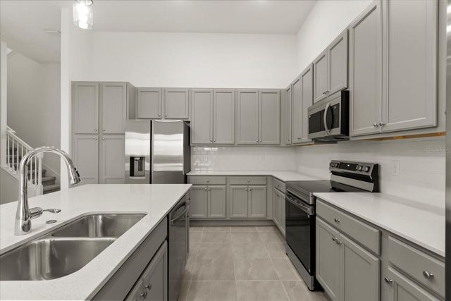 11073 MORAY BAY AVE, Orlando, FL 32821