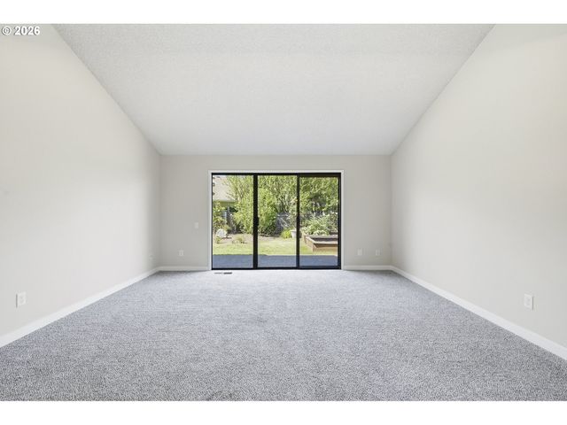 9445 Sw SUMMERFIELD Dr, Tigard, OR 97224