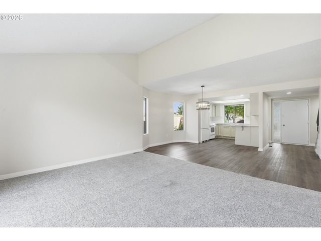 9445 Sw SUMMERFIELD Dr, Tigard, OR 97224