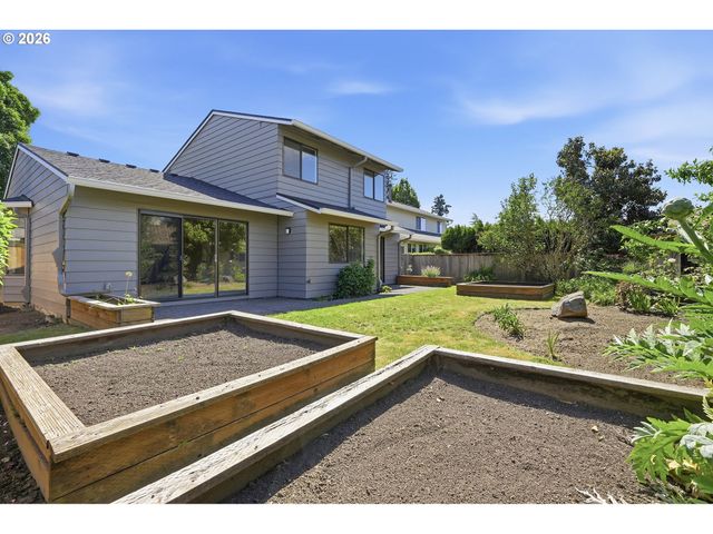 9445 Sw SUMMERFIELD Dr, Tigard, OR 97224