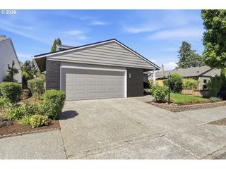 9445 Sw SUMMERFIELD Dr, Tigard, OR 97224