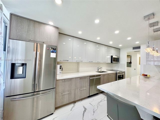 231 174th Street 1501, Sunny Isles Beach, FL 33160