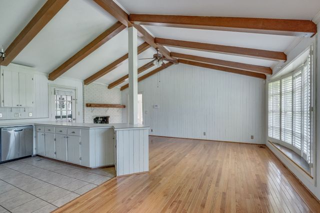 327 Westchester Dr, Madison, TN 37115