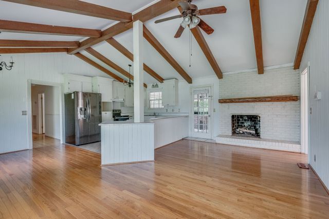 327 Westchester Dr, Madison, TN 37115