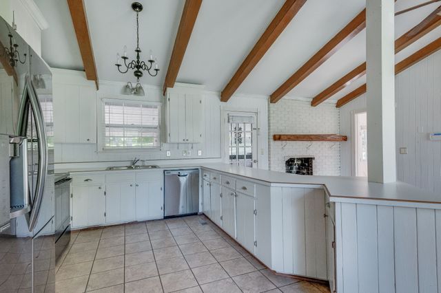 327 Westchester Dr, Madison, TN 37115