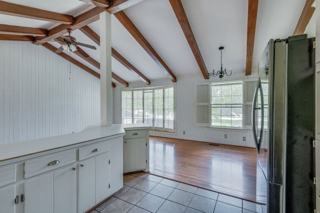 327 Westchester Dr, Madison, TN 37115