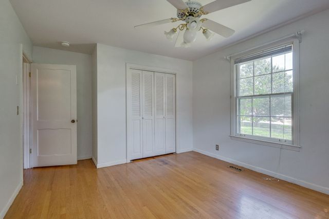 327 Westchester Dr, Madison, TN 37115