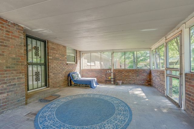 327 Westchester Dr, Madison, TN 37115