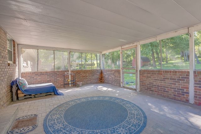 327 Westchester Dr, Madison, TN 37115