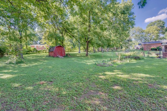 327 Westchester Dr, Madison, TN 37115
