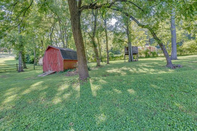 327 Westchester Dr, Madison, TN 37115