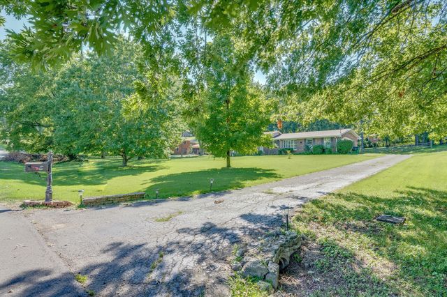 327 Westchester Dr, Madison, TN 37115