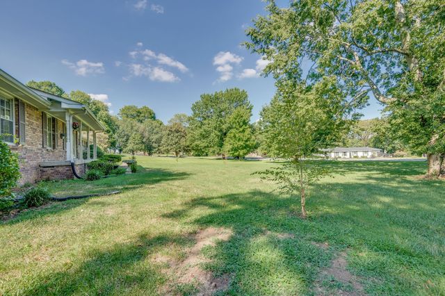 327 Westchester Dr, Madison, TN 37115