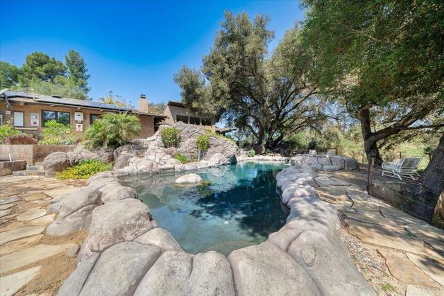 16285 Oak Creek Trail, Poway, CA 92064
