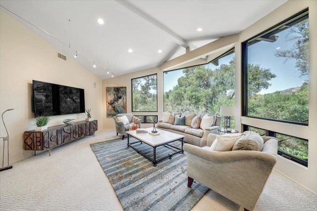 16285 Oak Creek Trail, Poway, CA 92064