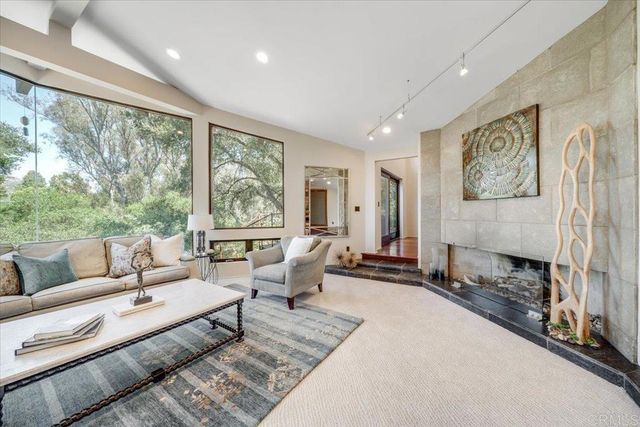 16285 Oak Creek Trail, Poway, CA 92064