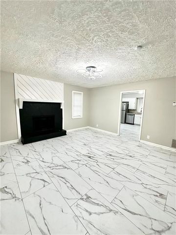 337 Bradley Woods Court NW, Lilburn, GA 30047