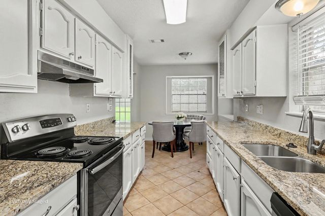 16422 Hibiscus Lane, Friendswood, TX 77546