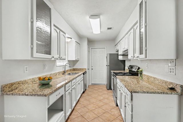 16422 Hibiscus Lane, Friendswood, TX 77546