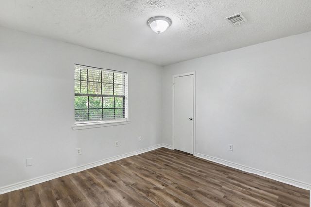16422 Hibiscus Lane, Friendswood, TX 77546
