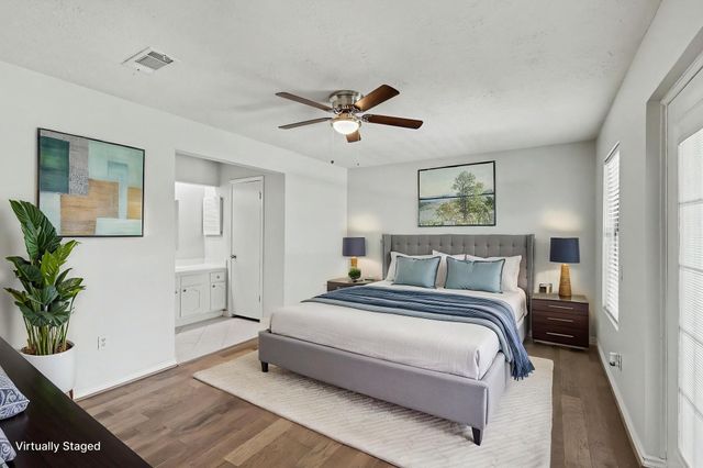 16422 Hibiscus Lane, Friendswood, TX 77546