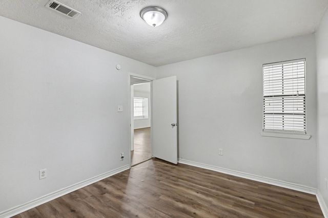 16422 Hibiscus Lane, Friendswood, TX 77546