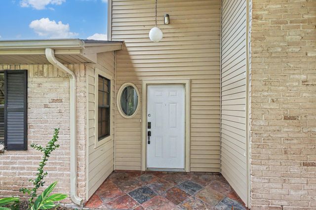 16422 Hibiscus Lane, Friendswood, TX 77546