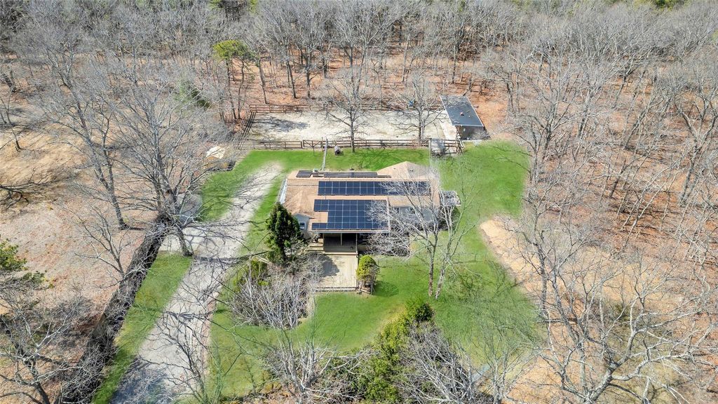 302 Ridge Road, Ridge, NY 11961