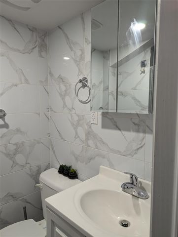 86-15 BRITTON Ave, Elmhurst, NY 11373