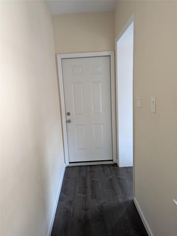 86-15 BRITTON Ave, Elmhurst, NY 11373