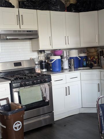 86-15 BRITTON Ave, Elmhurst, NY 11373