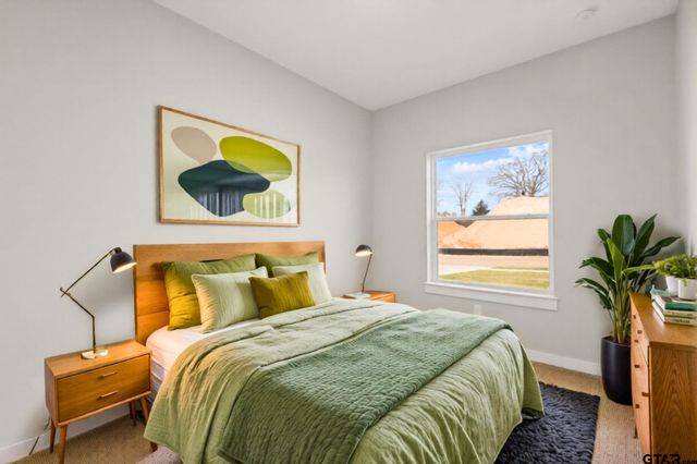 16529 Crossing Circle, Lindale, TX 75771