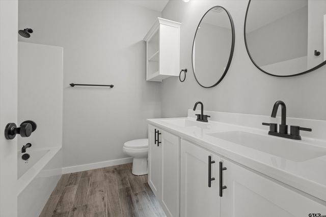 16529 Crossing Circle, Lindale, TX 75771