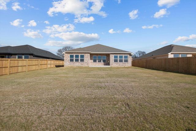 16529 Crossing Circle, Lindale, TX 75771