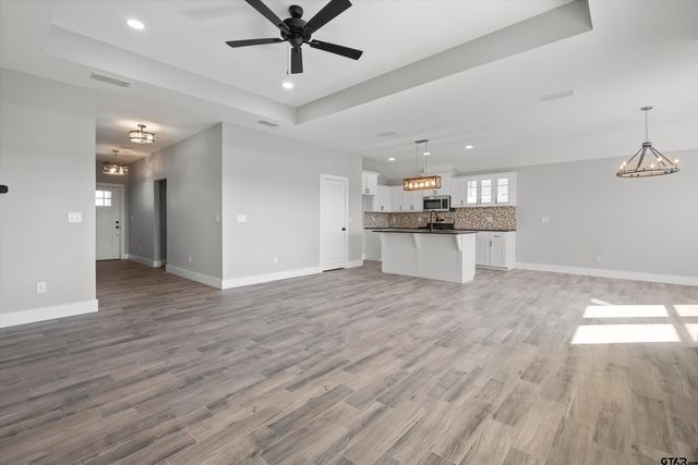 16529 Crossing Circle, Lindale, TX 75771