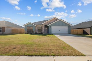 16529 Crossing Circle, Lindale, TX 75771