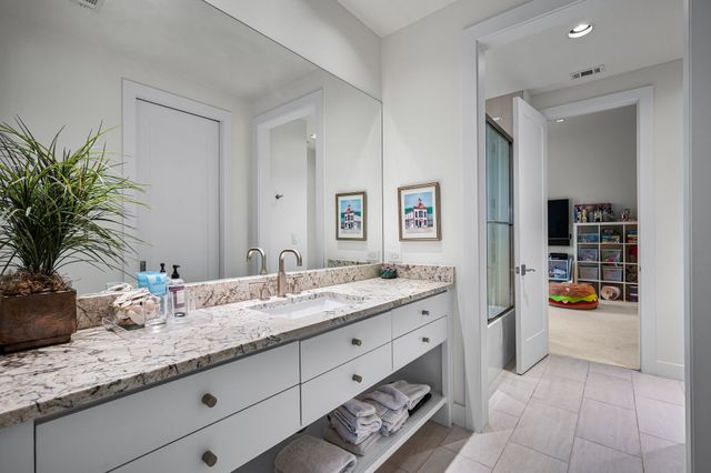 5427 Southwestern Boulevard, Dallas, TX 75209