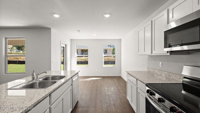 228 Raulston Drive, Byram, MS 39272