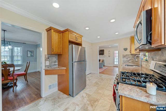 157 Glenbrook Parkway, Englewood, NJ 07631