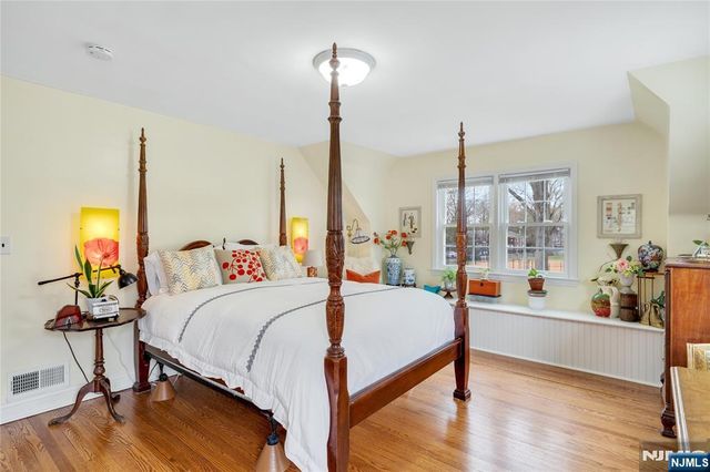 157 Glenbrook Parkway, Englewood, NJ 07631