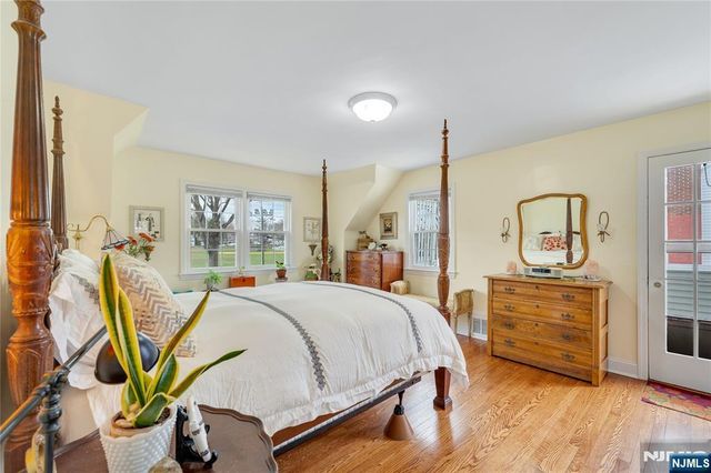 157 Glenbrook Parkway, Englewood, NJ 07631