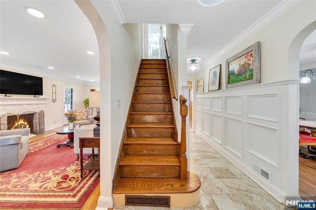 157 Glenbrook Parkway, Englewood, NJ 07631