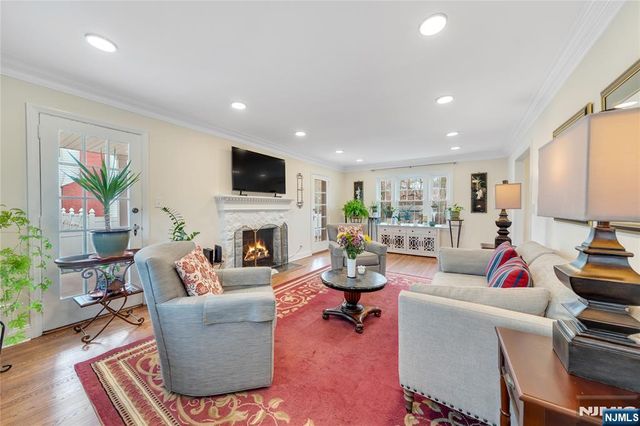 157 Glenbrook Parkway, Englewood, NJ 07631
