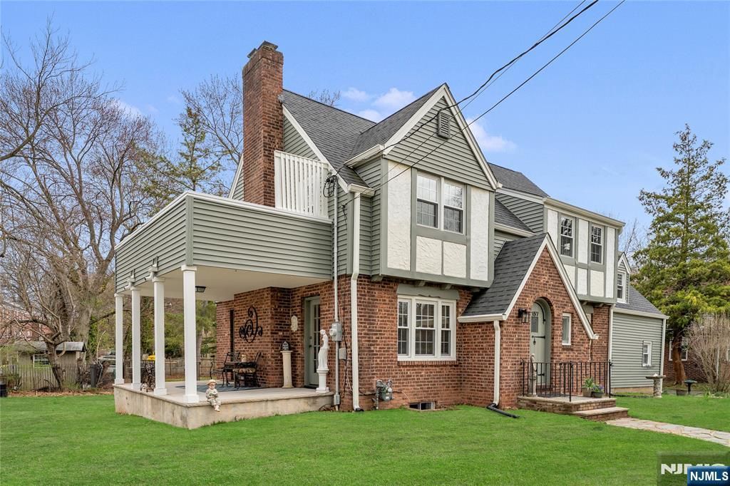 157 Glenbrook Parkway, Englewood, NJ 07631