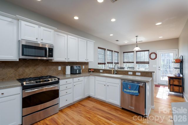 10894 River Oaks Drive NW, Concord, NC 28027