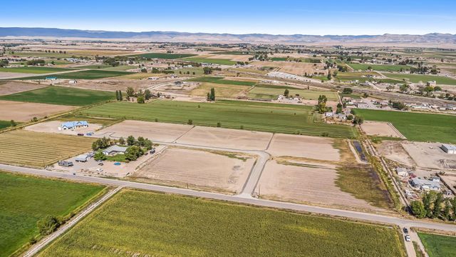 1274 Iron Vista Way, Loma, CO 81524